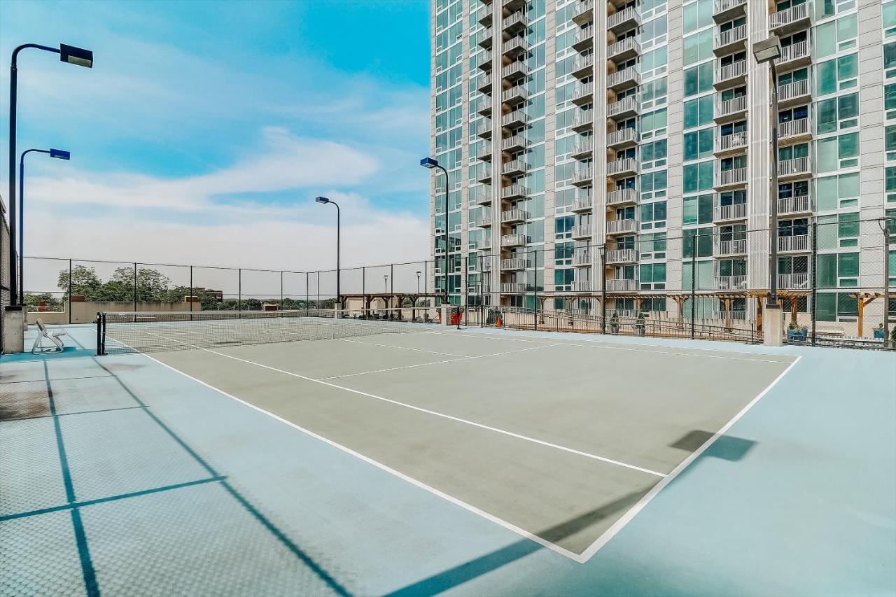 Frontdesk Skyhouse Apts Uptown Charlotte Apartment Екстериор снимка