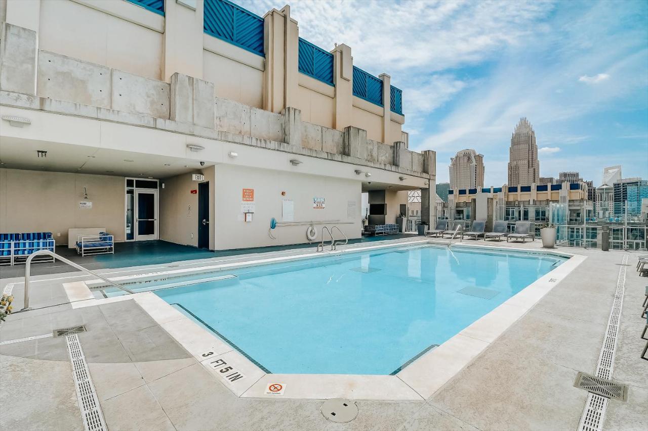 Frontdesk Skyhouse Apts Uptown Charlotte Apartment Екстериор снимка