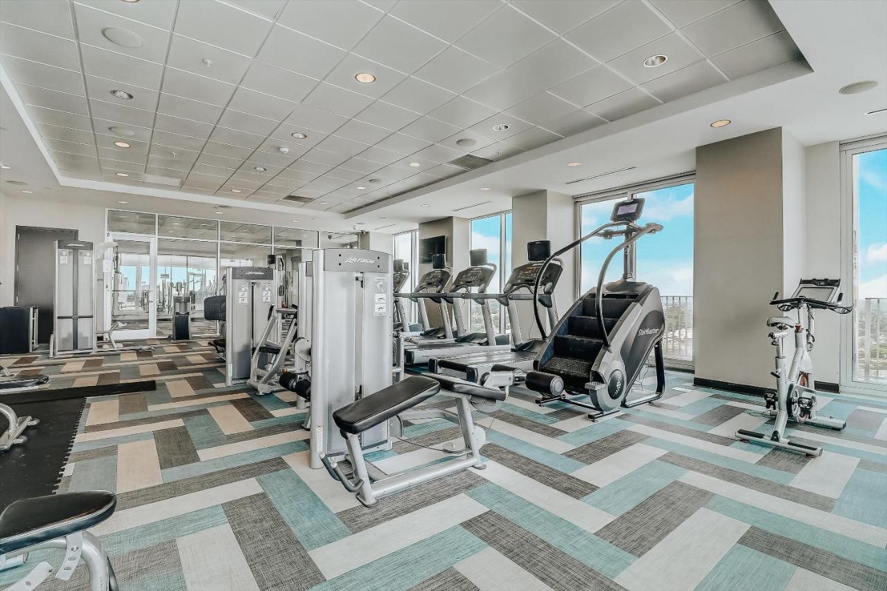 Frontdesk Skyhouse Apts Uptown Charlotte Apartment Екстериор снимка