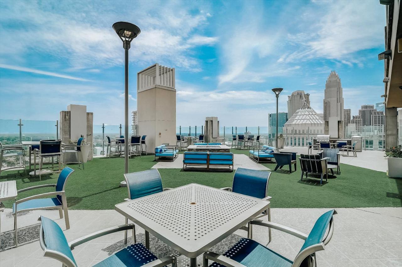 Frontdesk Skyhouse Apts Uptown Charlotte Apartment Екстериор снимка