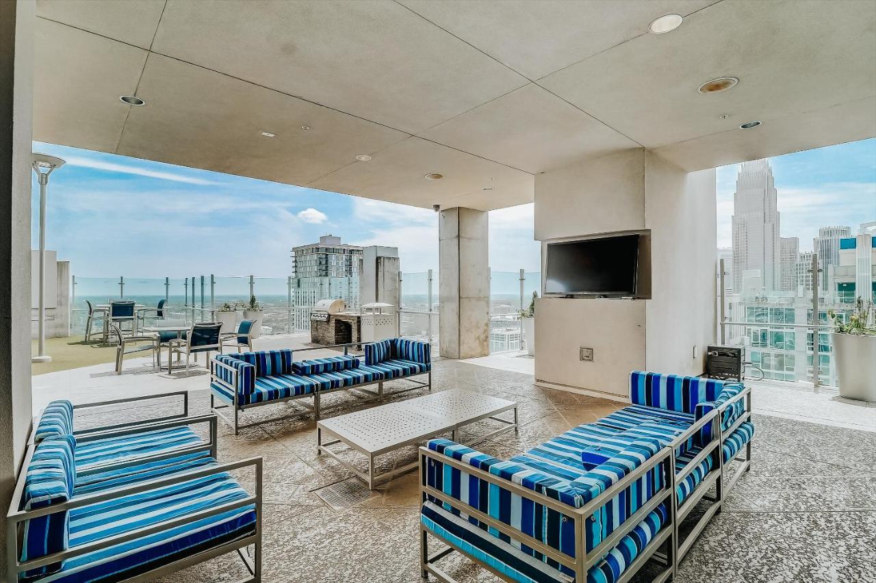 Frontdesk Skyhouse Apts Uptown Charlotte Apartment Екстериор снимка