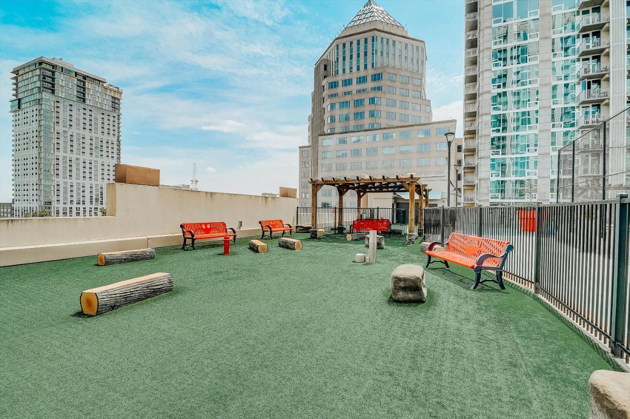 Frontdesk Skyhouse Apts Uptown Charlotte Apartment Екстериор снимка